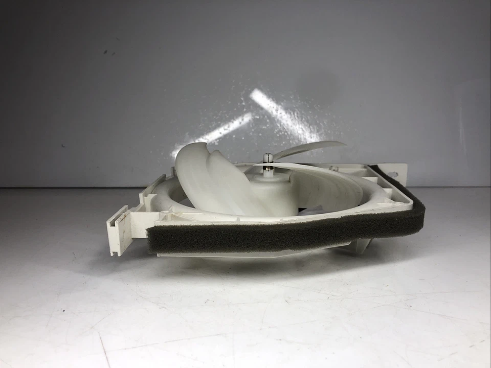 Conjunto de ventilador condensador refrigerador LG OEM, MEA659301 Foto 3 de 4