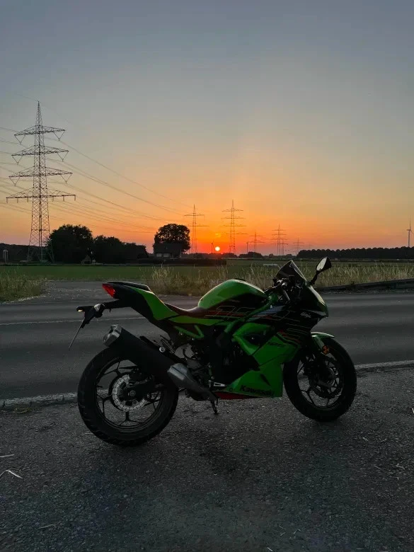 Kawasaki Ninja 125 - Bild 4 von 4