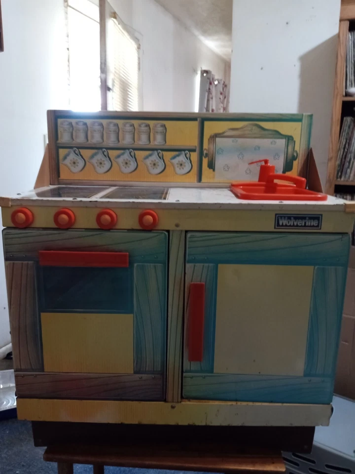 Vintage WOLVERINE Toy Kitchen Sink Stove Fridge Huge Lot Food & Cookware w Barbi - Image 2 of 4