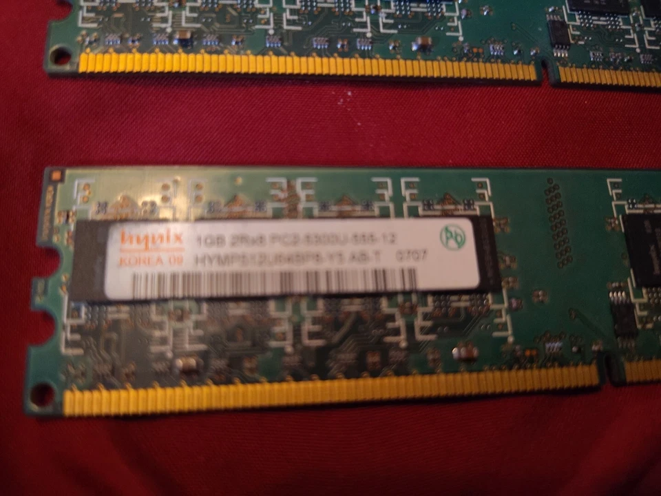 Hynix 1gb DDR2 PC2-5400U-555-12 - Image 3 of 4