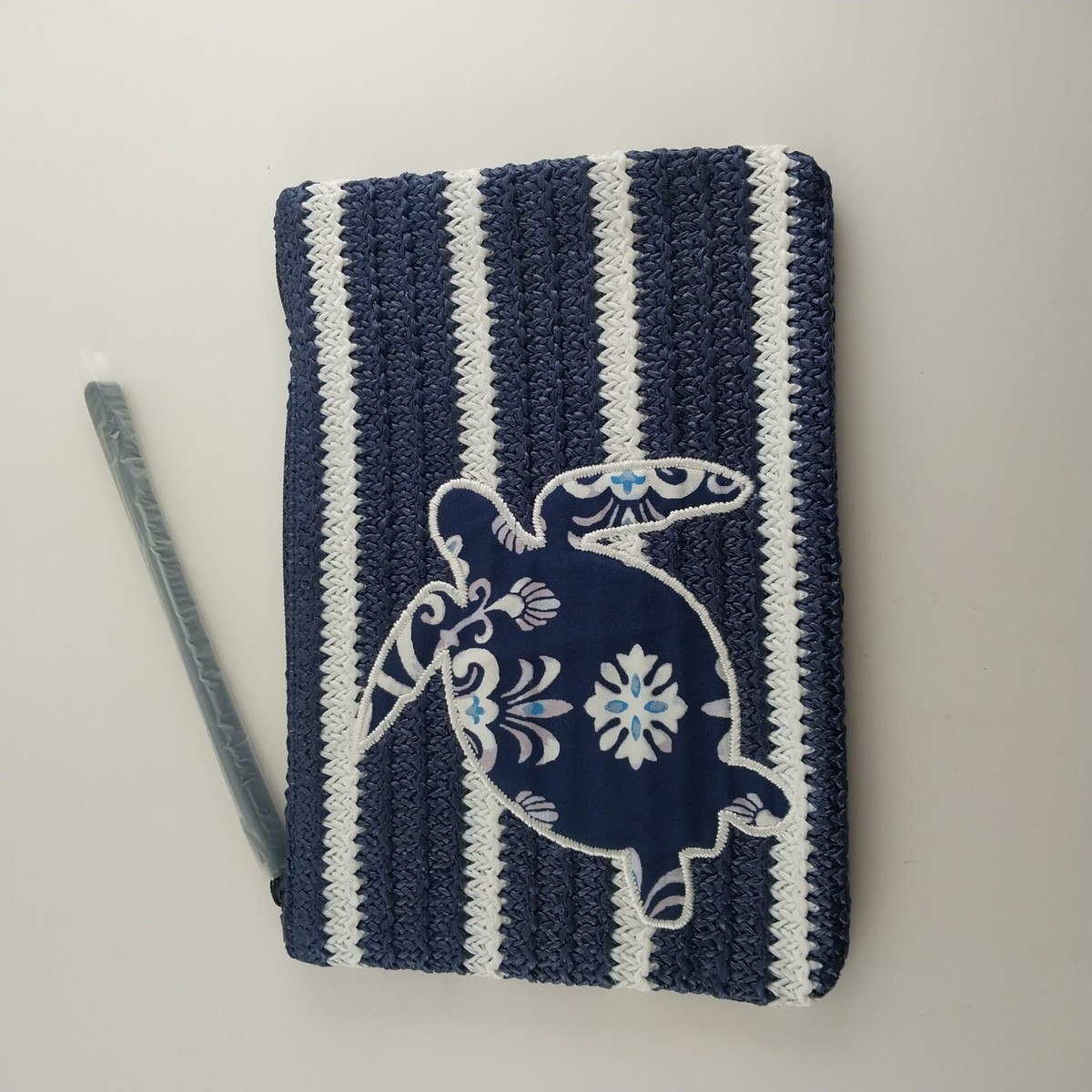 Vera Bradley Straw Large Wristlet Pouch Medallion Blue Sea Turtle