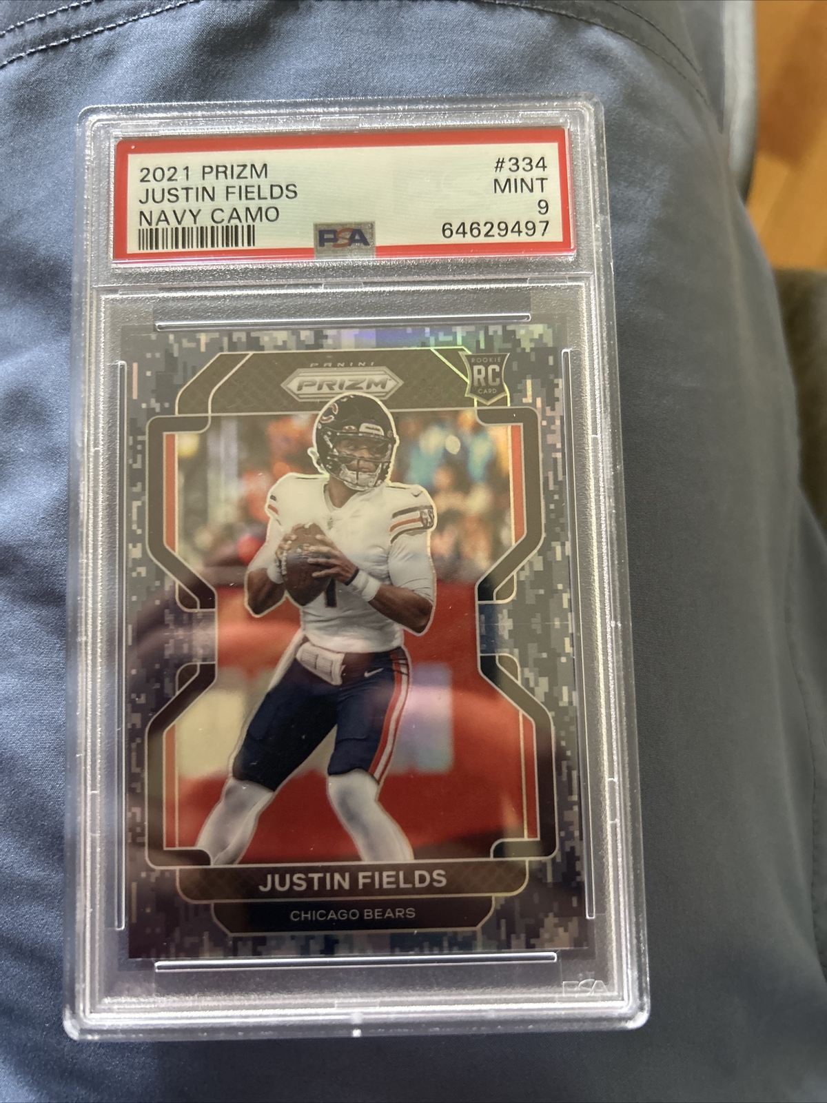 2021 Panini Prizm Justin Fields Navy Camo Rookie /25 #334 PSA 9