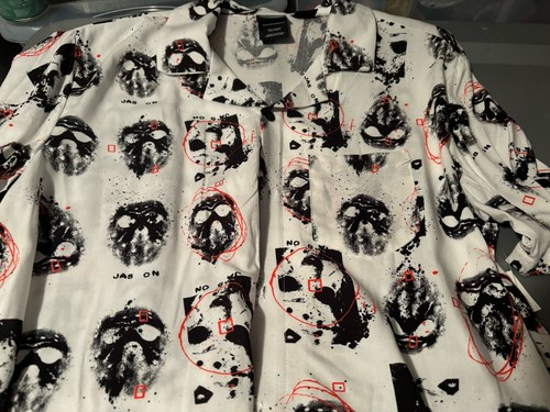 FRIDAY THE 13TH JASON LIGHTWEIGHT BUTTON UP HAWAIIAN MENS SHIRT SIZE M NWT