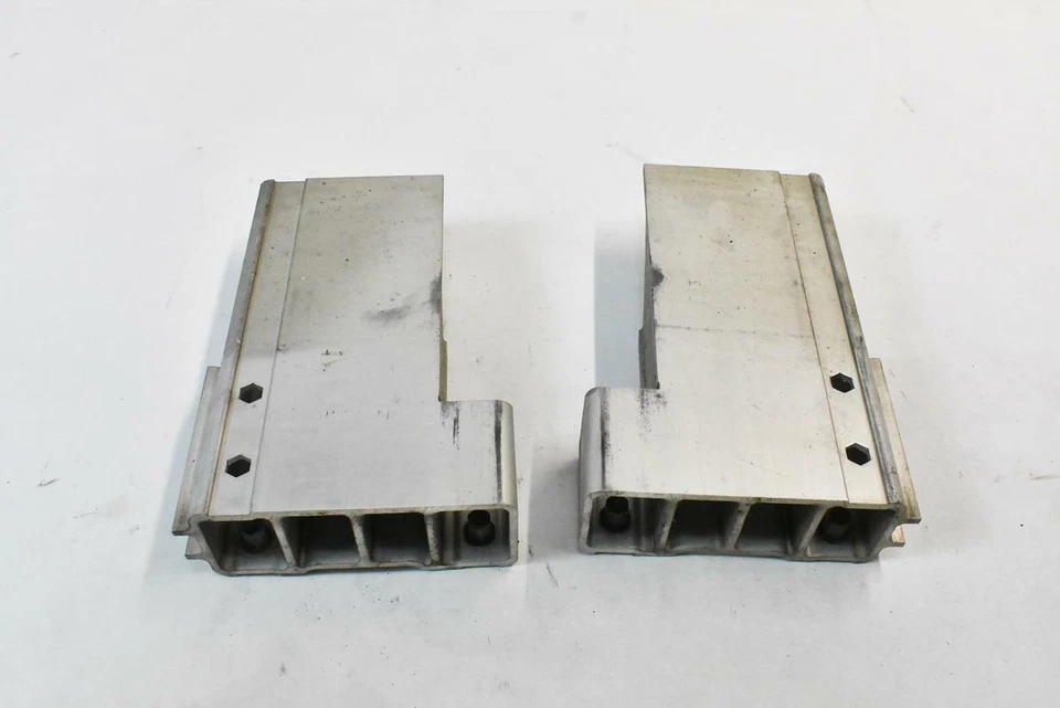 04-09 JUEGO DE SOPORTES DE EXTENSIÓN DELANTERA CADILLAC XLR OEM Foto 4 de 4