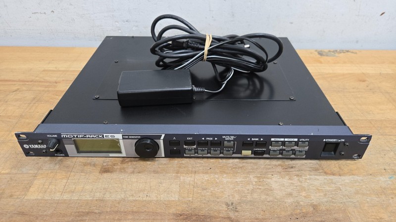 Yamaha Motif-Rack ES Rack-Mountable Synthesizer Tone Generator
