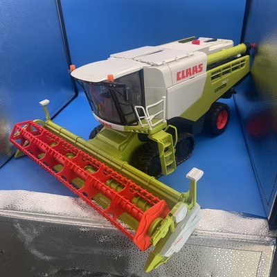 Bruder 2012 Claas Combine Lexion 780 Scale 1:20