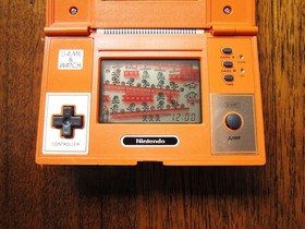 NINTENDO Donkey Kong Game and Watch in Excellent Condition (DK-52) 1982