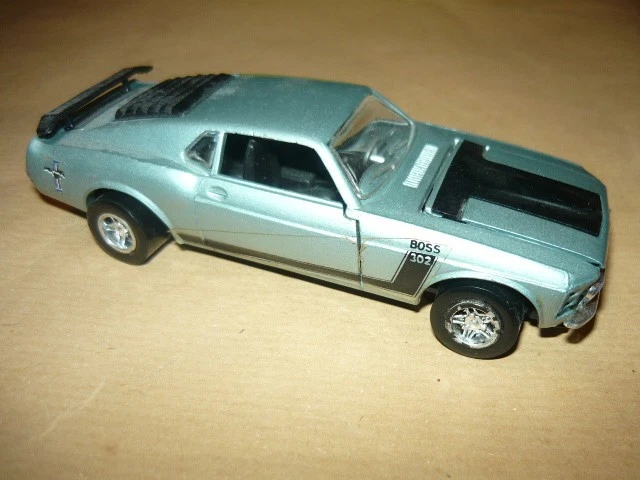 MATTEL STUTAFUOCO MEBETOYS 6611 FORD MUSTANG BOSS 302 AUTOMODELLO SCALA 1/43 - Immagine 3 di 4