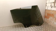 Tesla Model Y 2023 Right Rear door window glass E008686