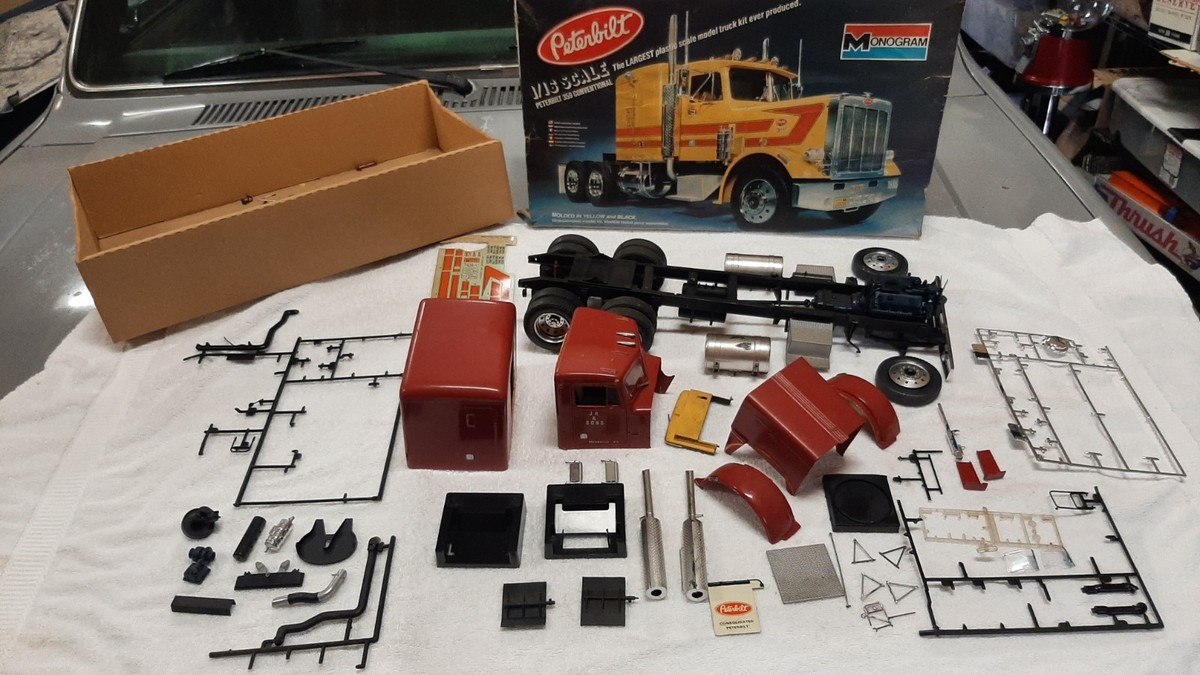 Monogram Peterbilt 359 Conventional Truck 1/16 Vintage Partially