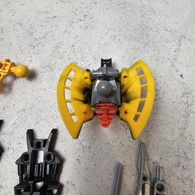 Lego Bionicle Mahri Toa Hewkii (8912) with Manual - Incomplete