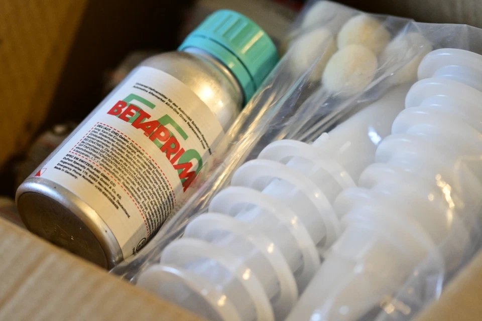 BETASEAL 1580 Windscreen Glue & Primer - 12 x 420ml Sausages | OEM - Image 2 of 4