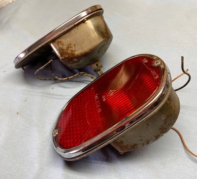 1962-71 VOLKSWAGEN BUS TAIL LIGHT ASSEMBLY PAIR OEM VW #211945237G 