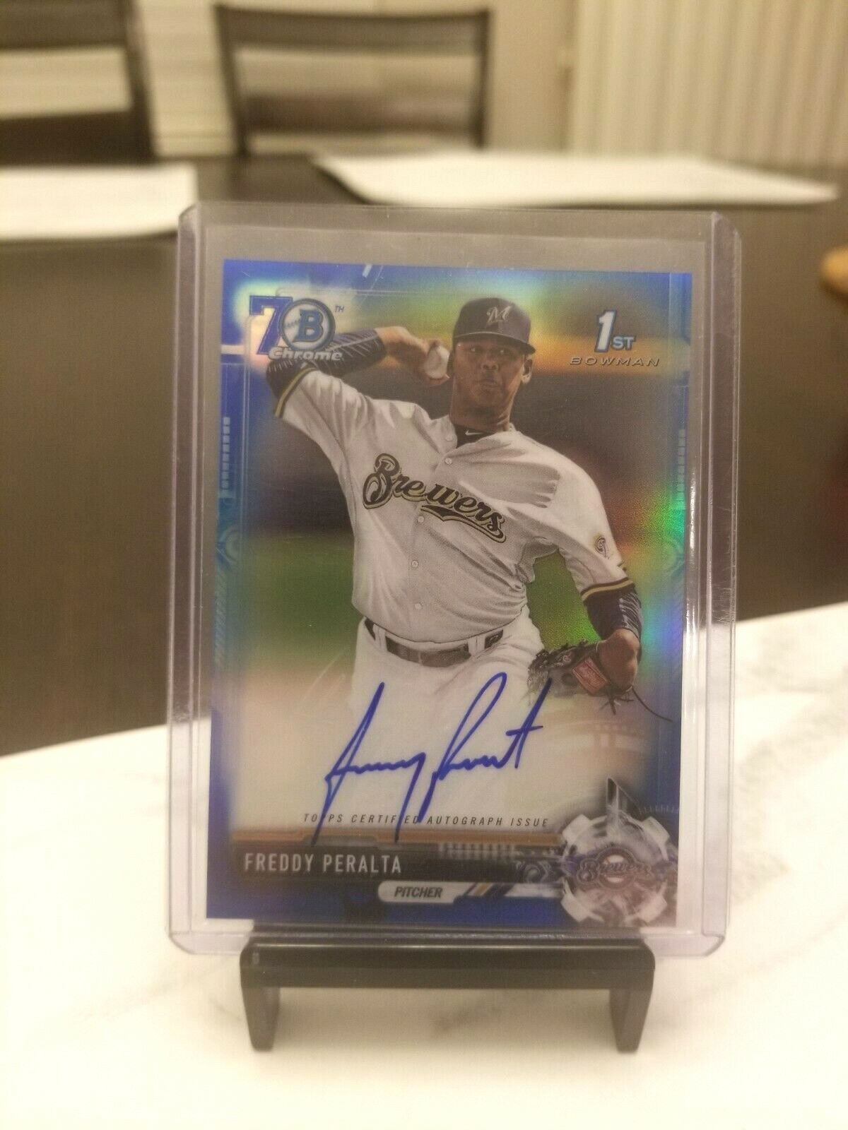 FREDDY PERALTA AUTO 2017 BOWMAN CHROME 70TH ANNIVERSARY BLUE REFRACTOR RC.