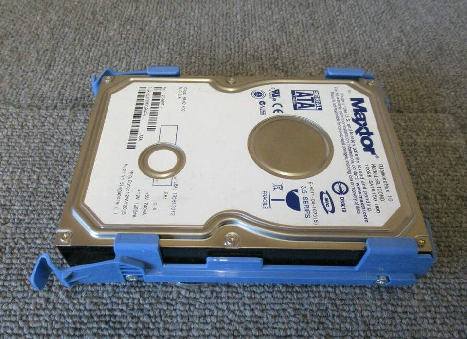 Maxtor 6L100M0 DiamondMax 10 100GB 7200RPM SATA 1.5Gbps 8MB 3.5" Internal HDD - Image 2 of 4