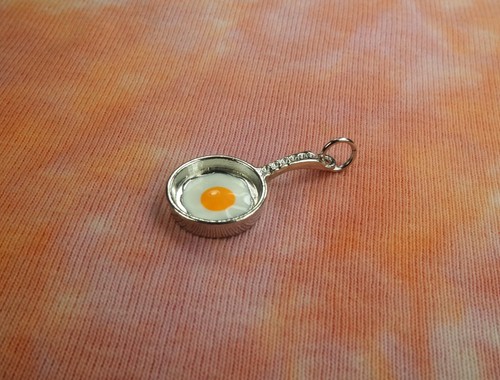 Fried Egg in Frying Pan Necklace or Earrings, Sunny Side Up Breakfast Food Gift - Picture 9 of 10