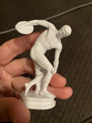 Zuru Mini Brands Masterpieces Iconic Statue Collectible- Discus Thrower