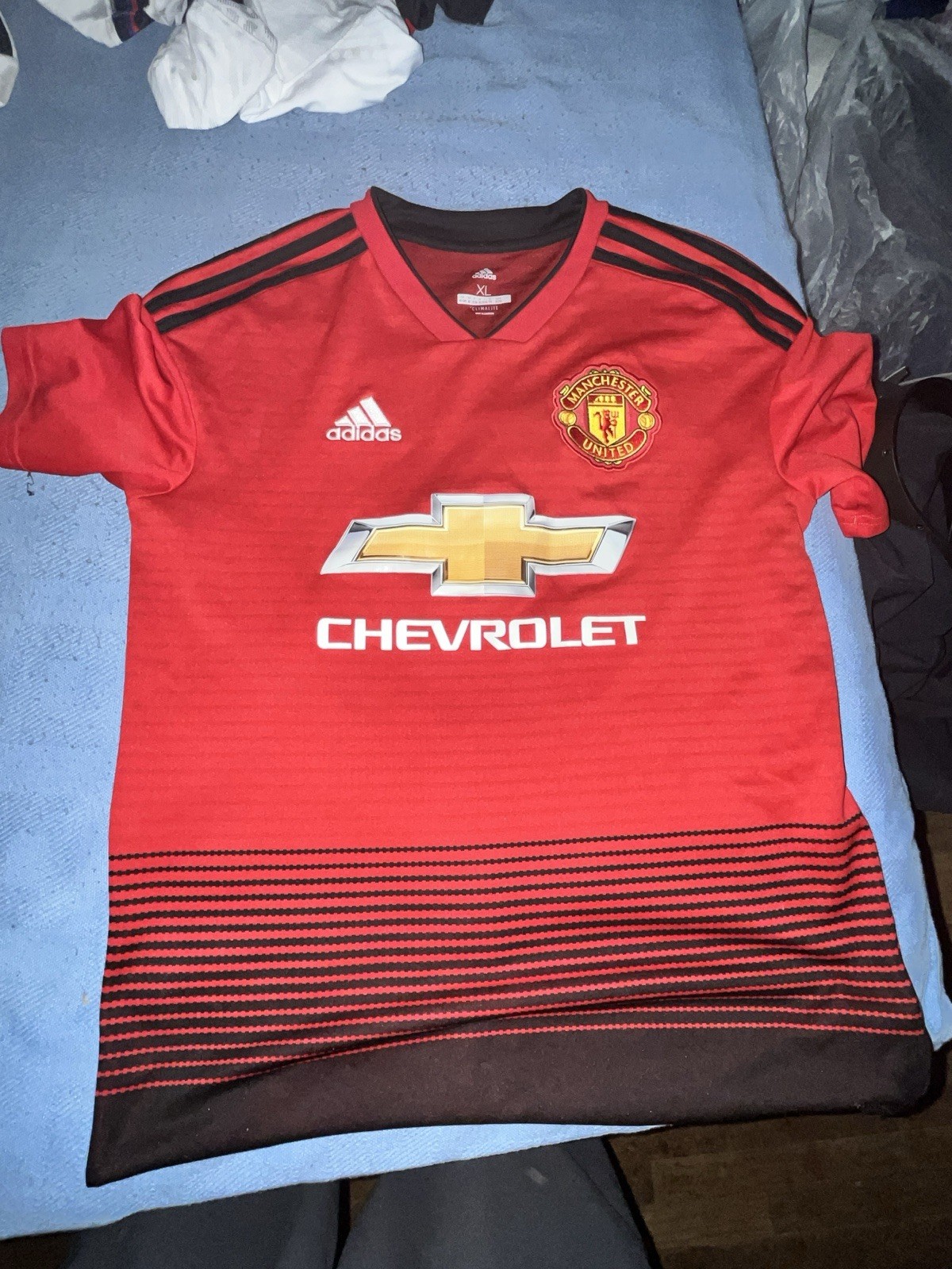 18/19 Manchester United Jersey size XL YOUTH