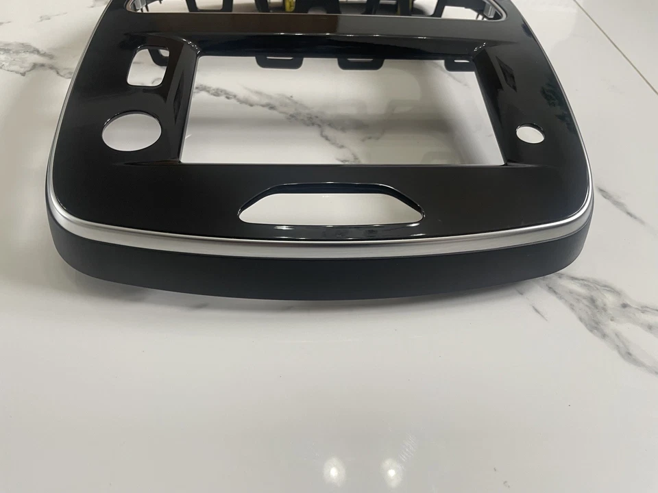 Renault Clio Radio Sat Nav Surround Fascia Panel, Crome And High Gloss Black  - Image 3 of 4