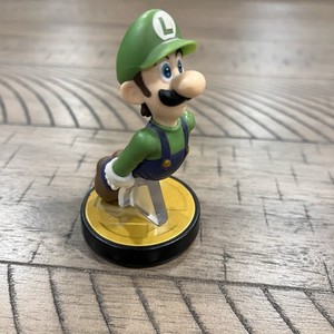 Luigi Nintendo Super Smash Bros Amiibo Figure