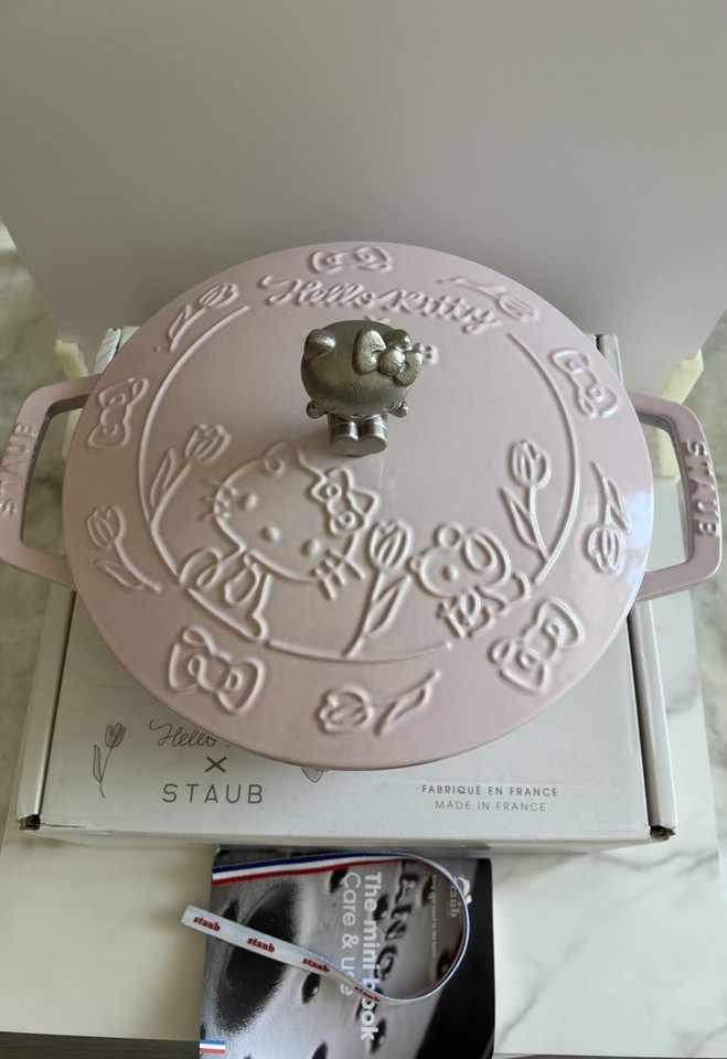 [US]STAUB x Hello Kitty Sorbet Rose Pink Cast Iron Pot 20cm Rare ...