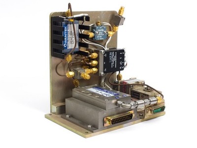 Avantek ATM-18033 RF/Microwave Signal Amplifier w/ VMC DAD1114-80 & NARDA S213D