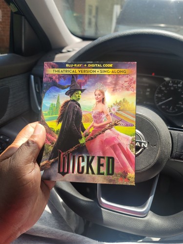 NEW SEALED WICKED BLU-RAY DIGITAL CODE THEATRICAL VERSION SING ALONG ...