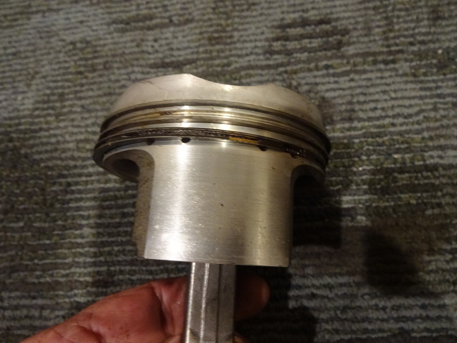 Ferrari 355 - Piston & Con Rod With Matching Cap - P/N 159141 - 155562/E