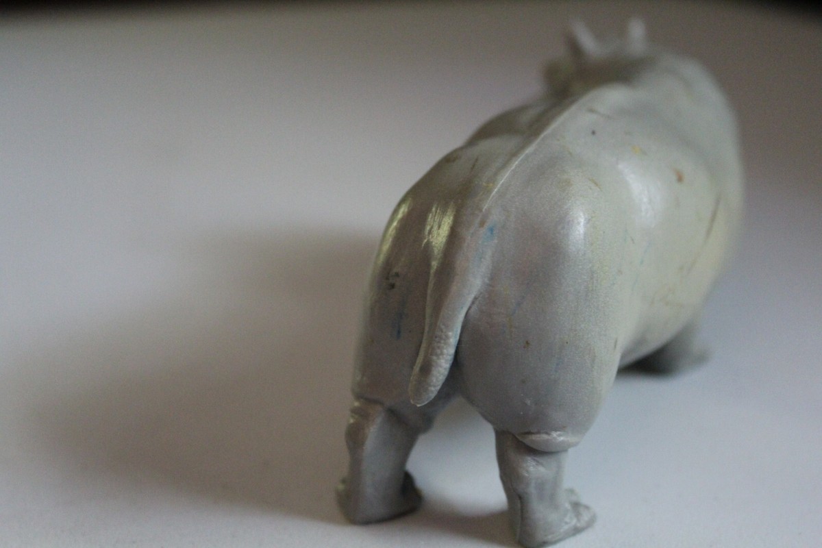 Safari Ltd. 1996 Adult Hippopotamus Figure Safari Ltd. 1996 Adult Hippopotamus Figure