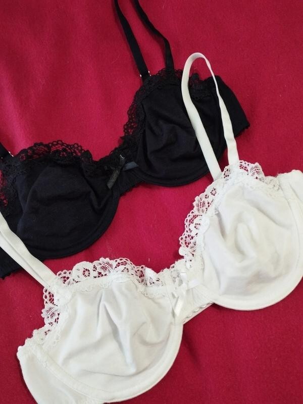 Hanro luxury bra set black and white cotton Bland underwire soft cup Size 32 B