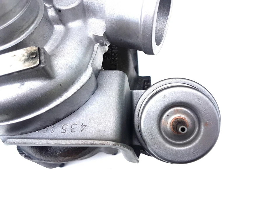 Turbocompresor Audi 80 B4 1,9 TDI (1991-1994) 90 CV 454001 028145703D 028145701C Foto 4 de 4