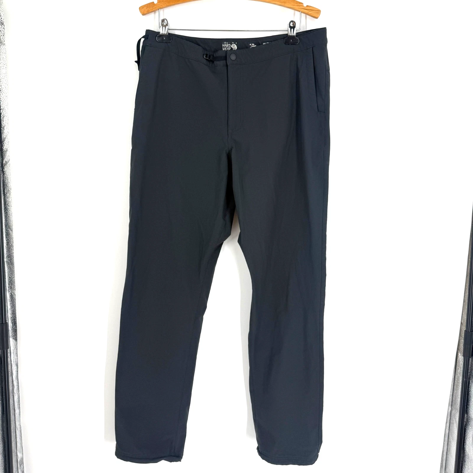 Mountain Hardwear Pants Black Softshell Hiking Outdoor Camp Belted Men 36x34
Opens in a new window o