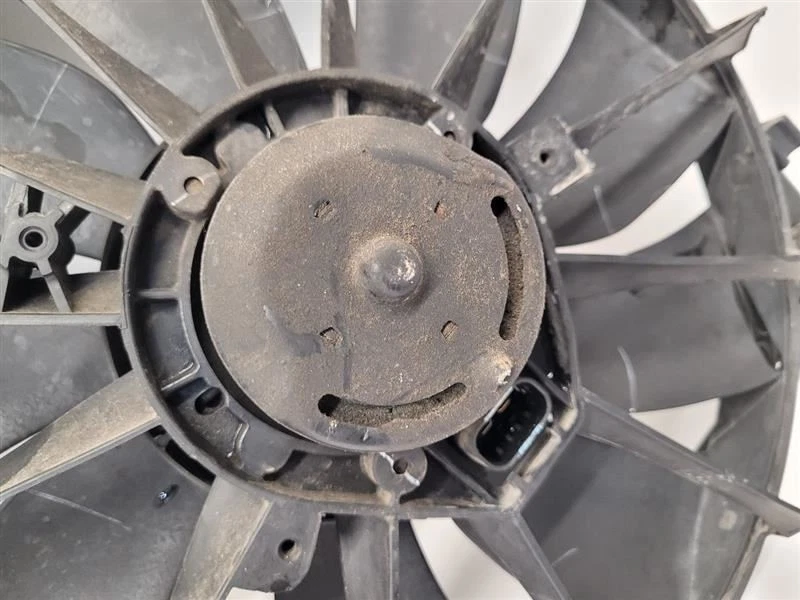 01-05 PONTIAC BONNEVILLE Radiator Fan Motor Fan Assembly SE 12487606 - Image 3 of 4