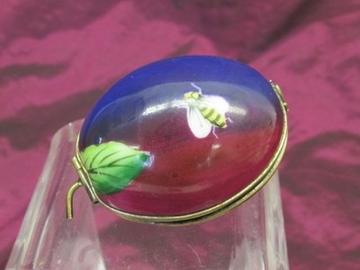 Vintage Limoges France Peint Main Chamart PLUMB painted porcelain trinket box