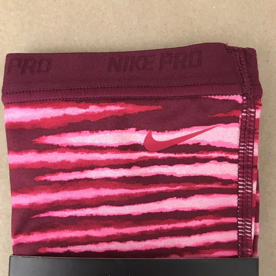 Nike Pro Calf Sleeves Pair Women’s XS/S Tiger Print Fuchsia Pink NRSA26752S - Image 4 of 4