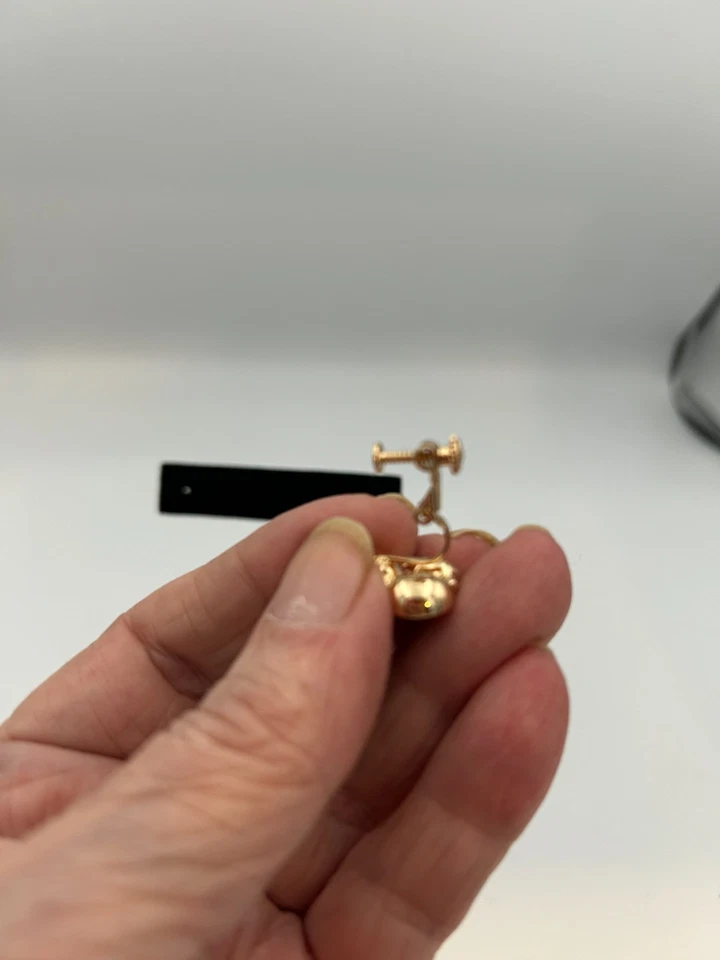 Nuevo con etiqueta Vince Camuto Tono Dorado Tornillo Trasero Clip Pendientes Multicolor Vidrio Foto 2 de 4