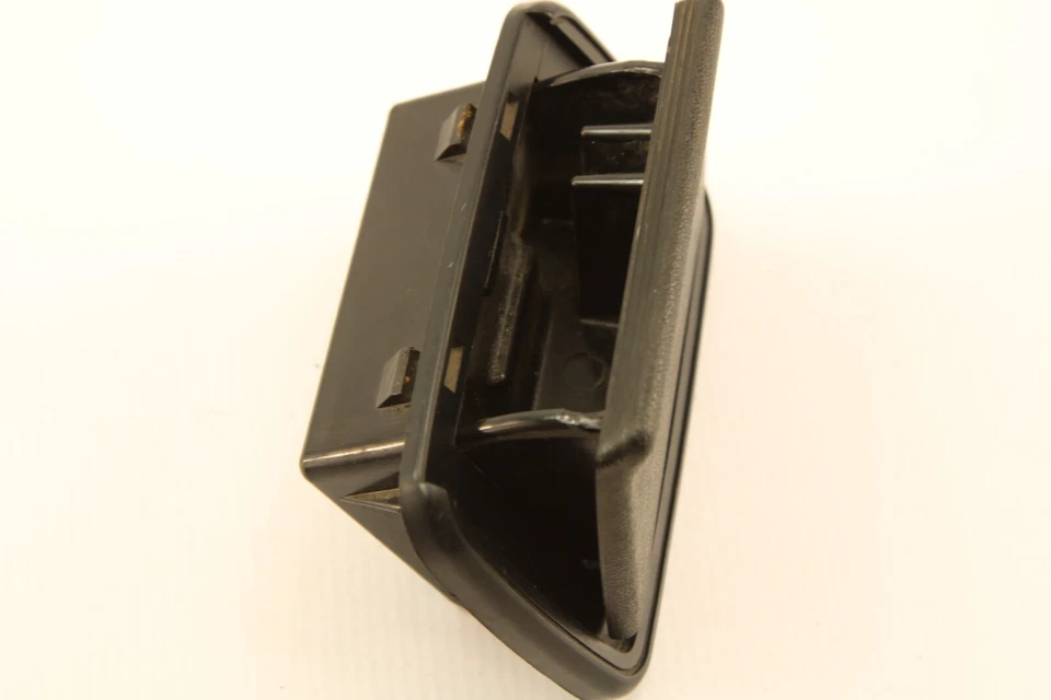 VOLKSWAGEN VW Scirocco mk2 GT GTX Rear Ashtray 861857405A 1982-1992 - Image 2 of 4