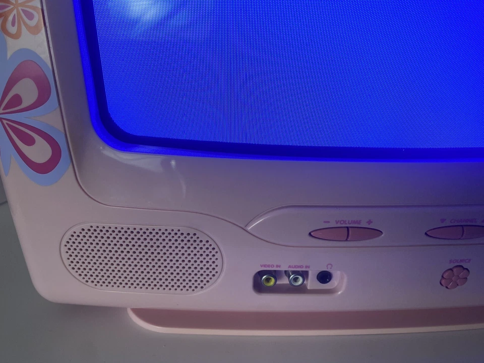 Rare Vintage 2007 Barbie Pink CRT TV Model BAR322 Tested Working Missing Flowers - Image 4 of 4