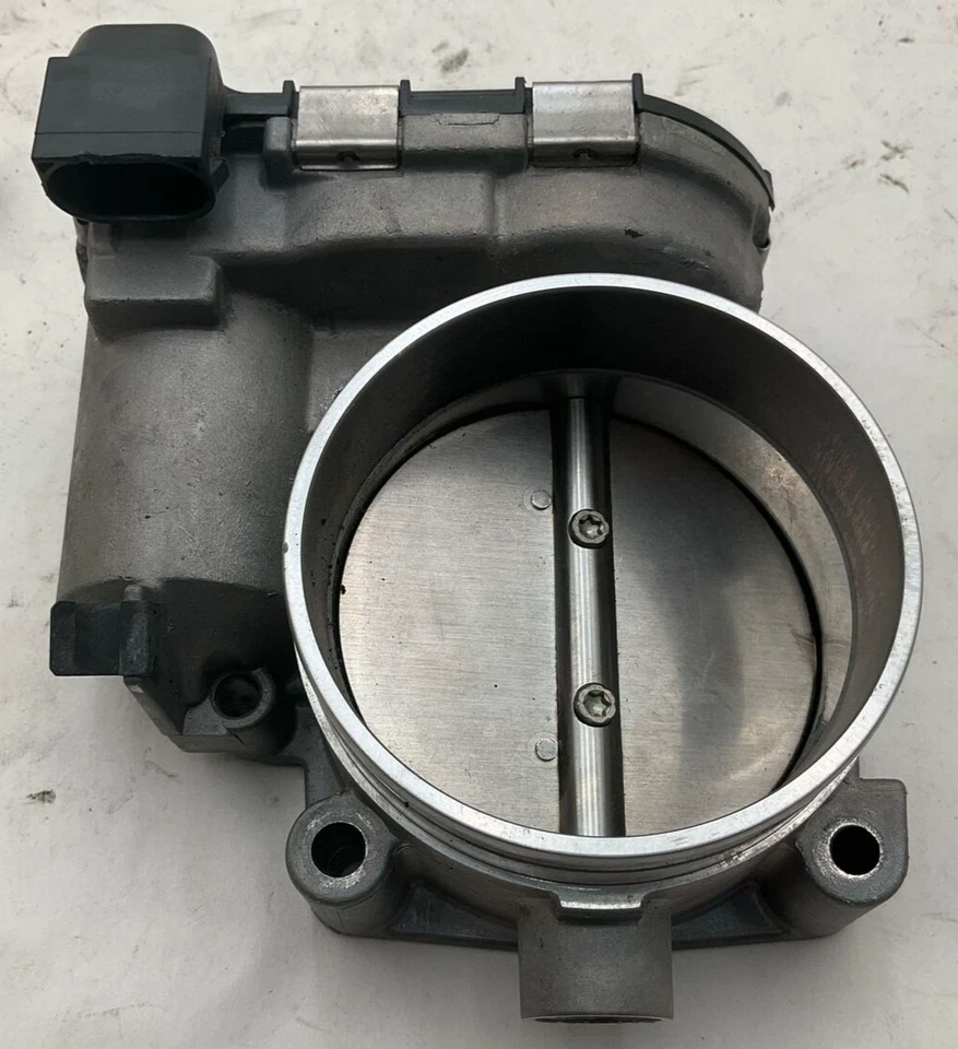 Корпус дроссельной заслонки Porsche Panamera 2011-2016 годов выпуска в сборе протестирован б/у изготовитель оборудования - Изображение 3 из 4