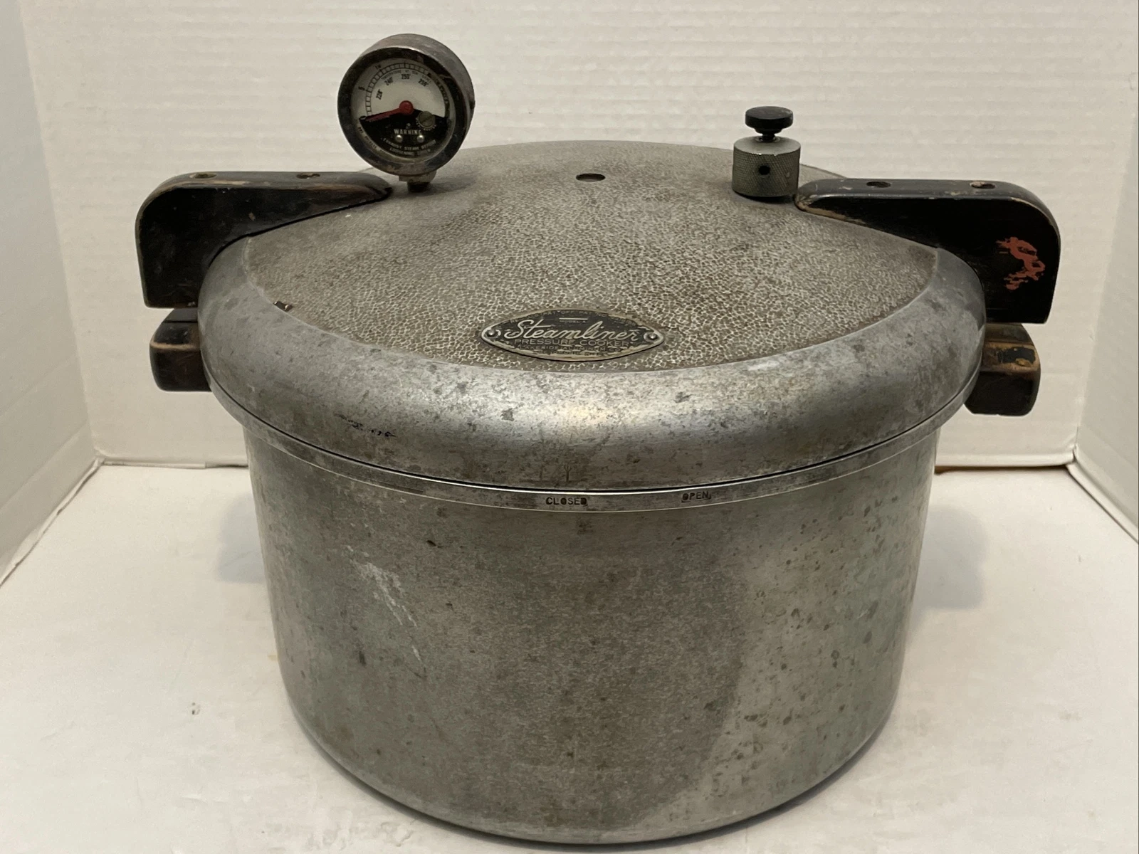 Vintage/Pre-Owned*Steamliner 16 qt. Aluminum Pressure Cooker*Model A