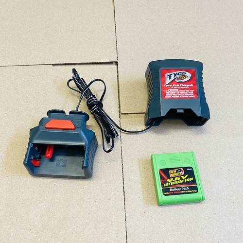 Tyco R/C Pro Flexpak 7.2V NiCd Battery Charger H8496-9009 Flex Pack w/ Battery