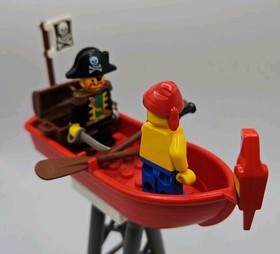 Lego Pirates Captain RedBeard pi055 & Pirate pi043 w/accessories mf69
