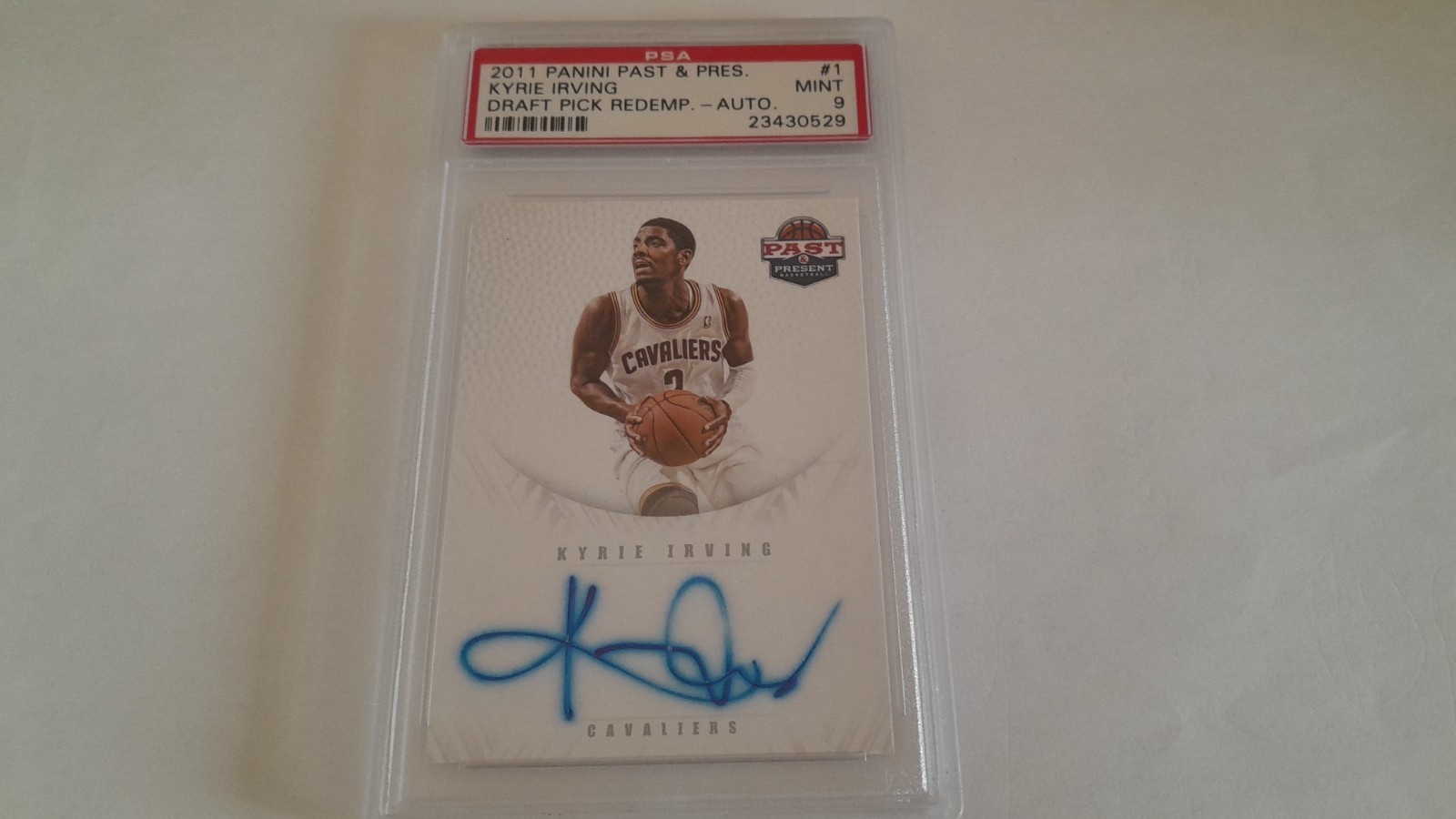 Kyrie Irving Cleveland Cavaliers 2011-12 PAST AND PRESENT 2011 DRAFT PICK REDEMPTIONS AUTO PSA 9 