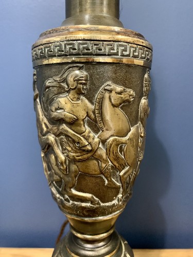 Antike vergoldete Bronze verziertes Relief römische Centurions Pferde schwere Tischlampe - Bild 6 von 24