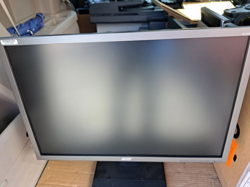 Acer B226WL 22" Widescreen LED LCD Desktop Monitor DVI VGA 1680x1050. Grade A - Image 2 of 4