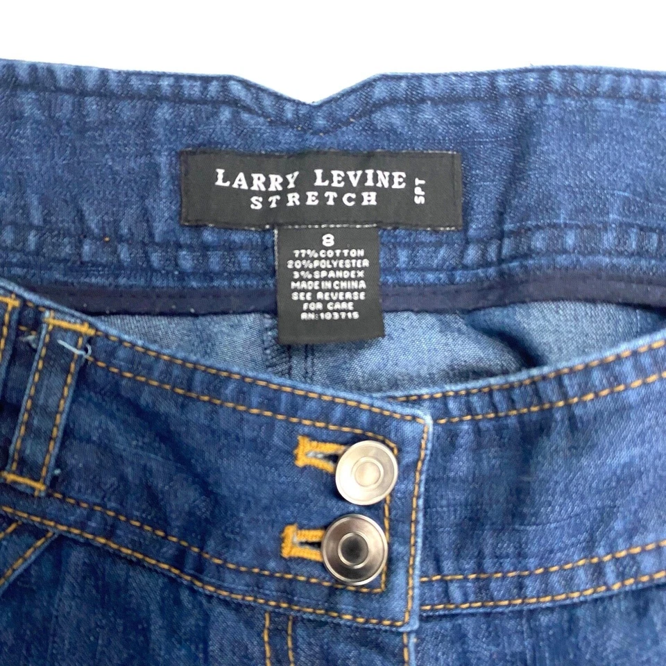 Larry Levine Relaxed Fit Straight Leg Women's size 8 Dark Blue Denim jeans - Image 3 of 3