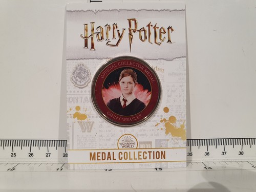 (lot 655) Harry Potter Wizarding World Medal  ~ Ginny Weasley ~ - Picture 1 of 2