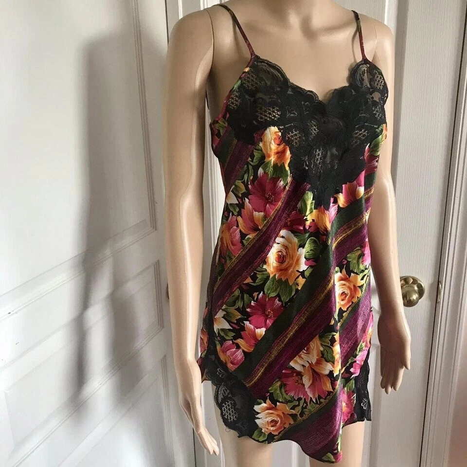 UNDERCOVER Abito vintage anni 80 Victoria’s Secret etichetta oro floreale slip nero pizzo raso taglia M