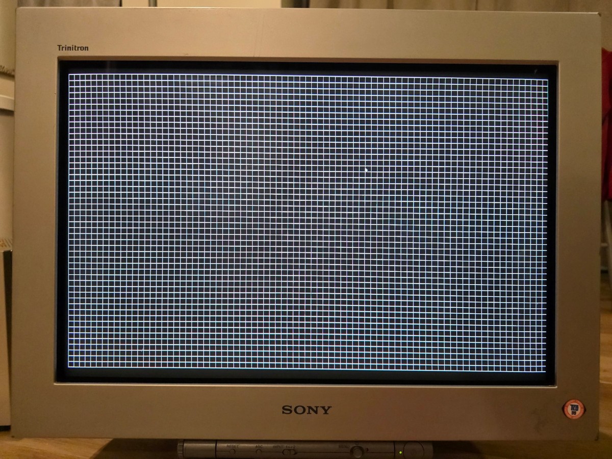 Sony Trinitron GDM-FW900 24