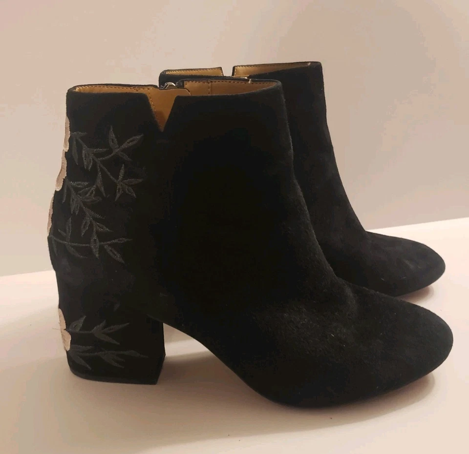 Franco Sarto 8.5 Olympia Suede Floral Embroidered Ankle Boots Women's Black - Image 2 of 4